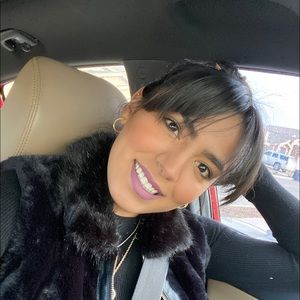 Meet your Posher, Paulina